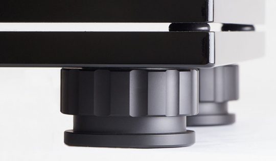 mmf-11.1 (magnetic feet)