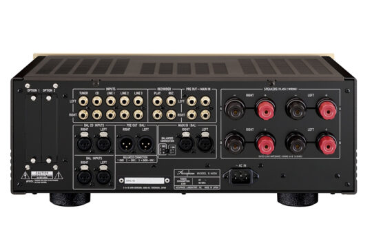 accuphase_e-4000_02